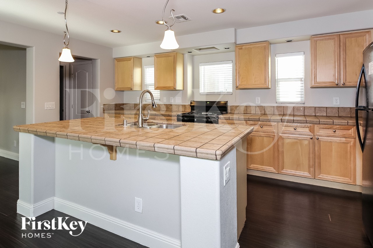 10548 Gibbous Moon Dr - Photo 5 of 15