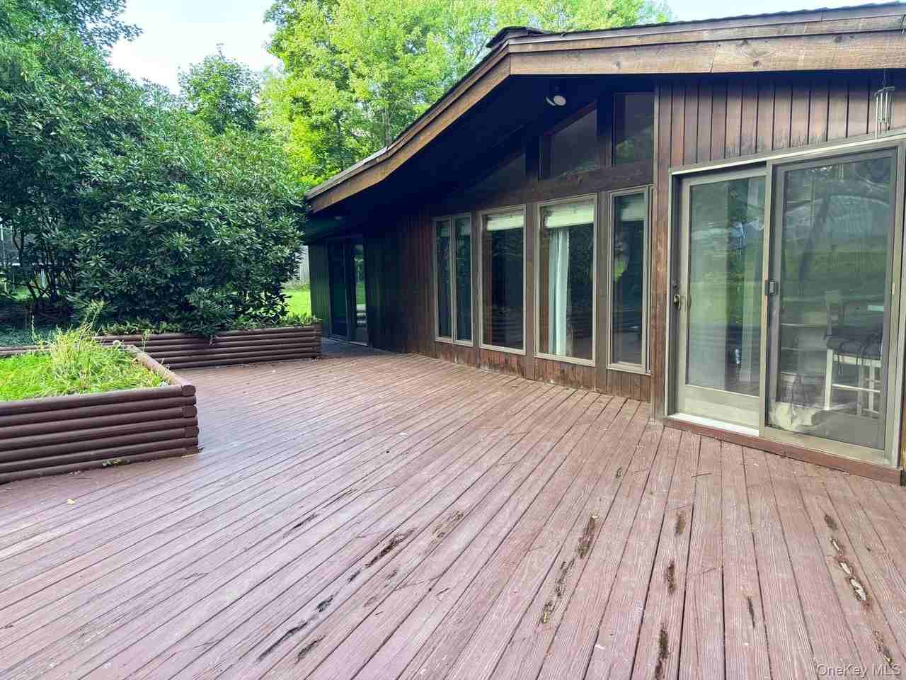 43 Tephanic Ave - Photo 5 of 15