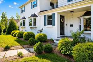 featured image of 5 Quintard Dr
