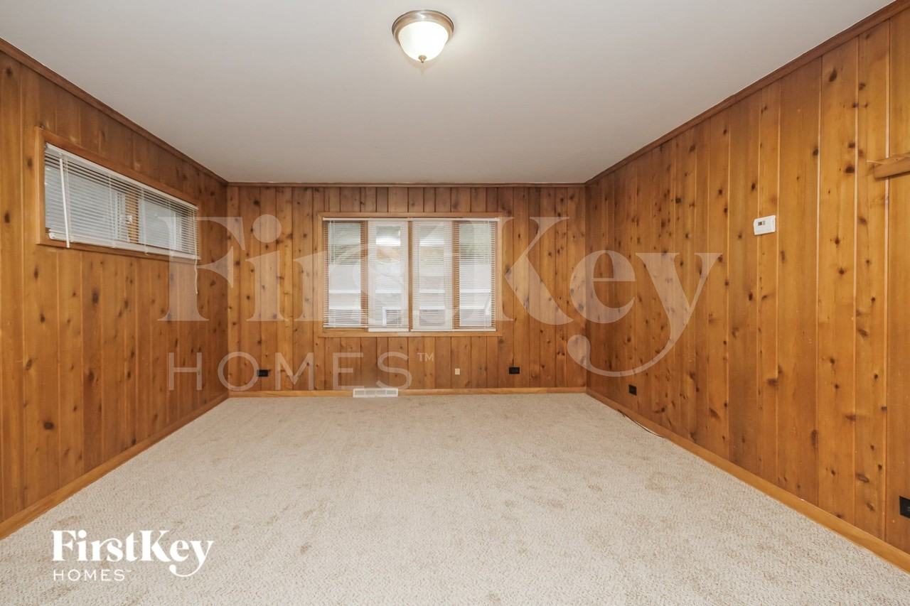 0N611 Gary Ave - Photo 3 of 16