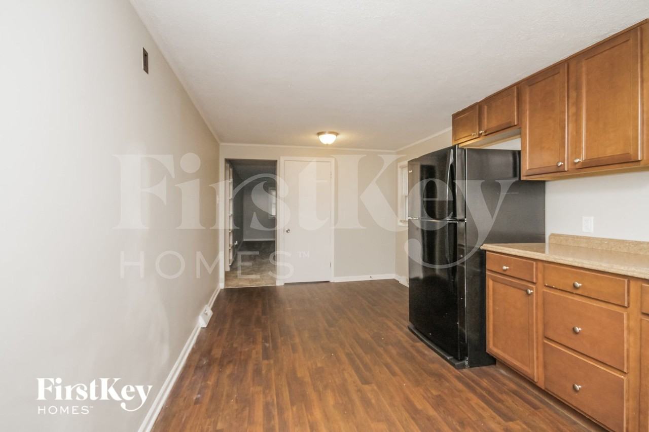 0N611 Gary Ave - Photo 5 of 16