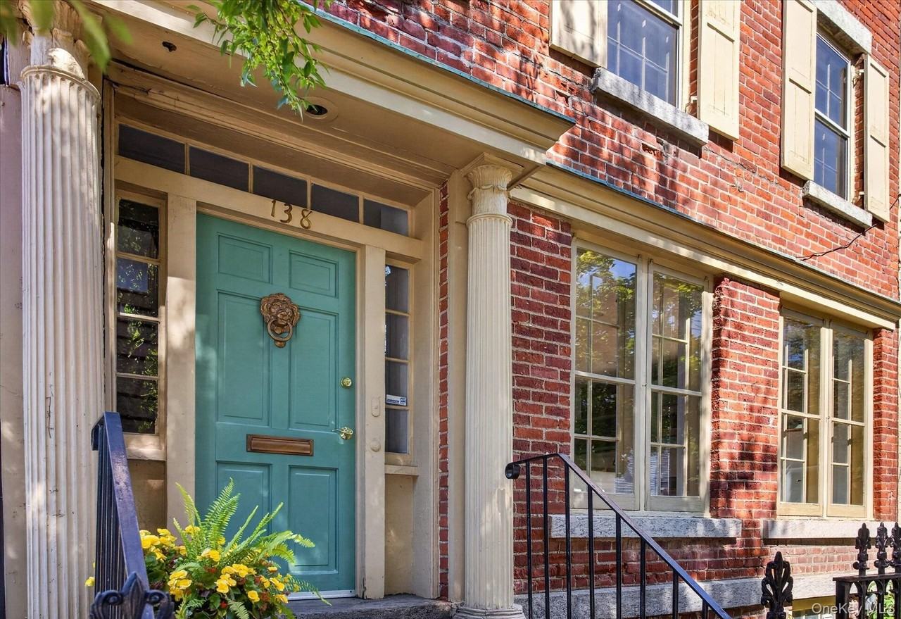 138 Main St - Photo 4 of 49