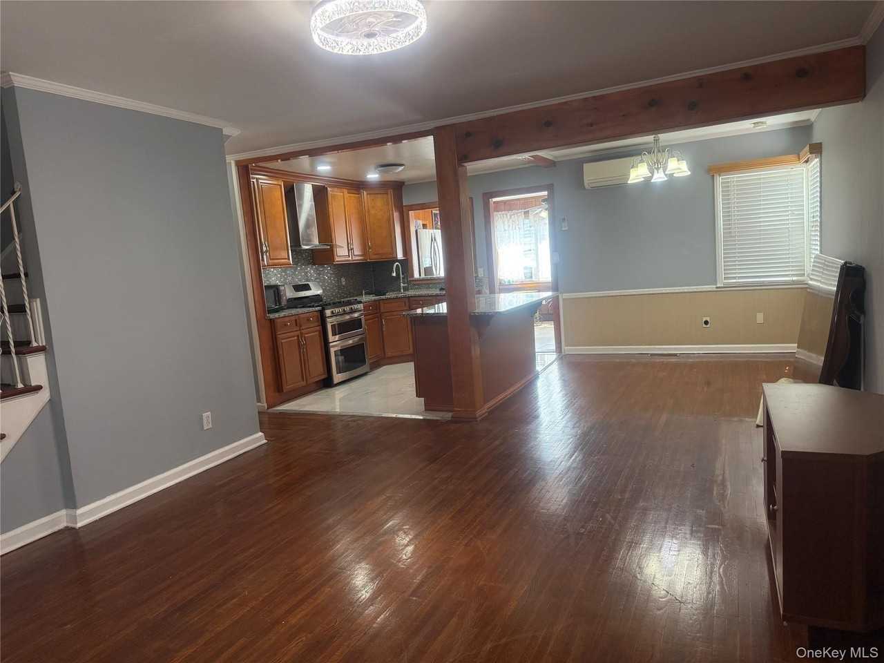 24 Wheeler Ave - Photo 3 of 14