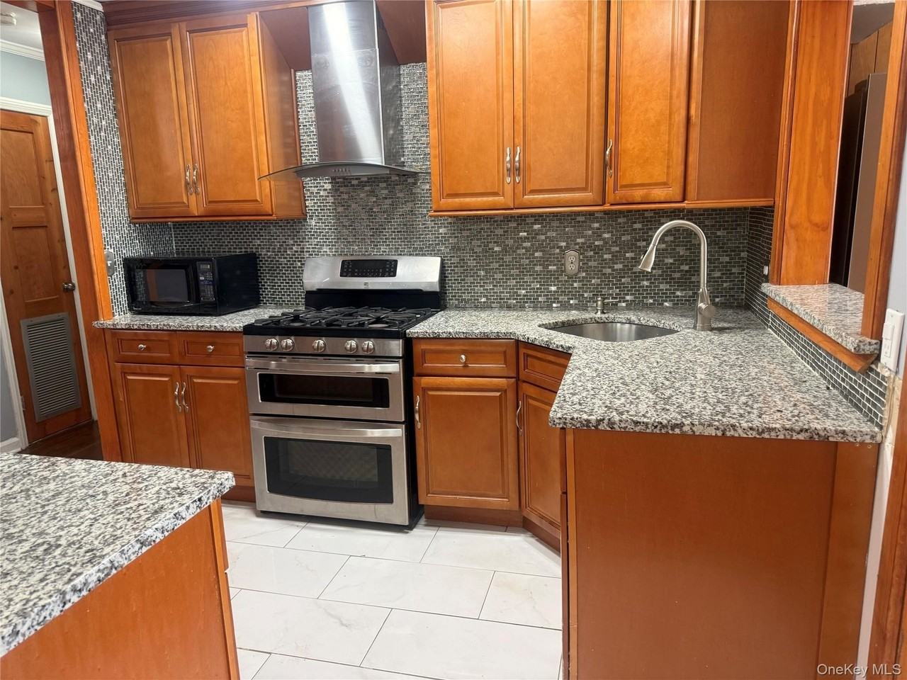 24 Wheeler Ave - Photo 6 of 14