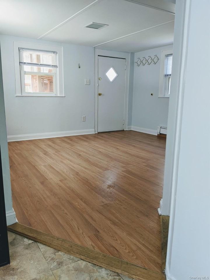 28 E Walnut St - Photo 5 of 7