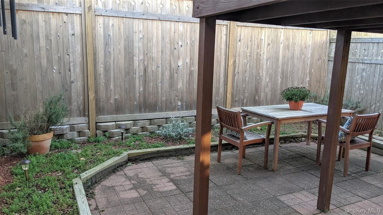 28 E Walnut St - Photo 7 of 7