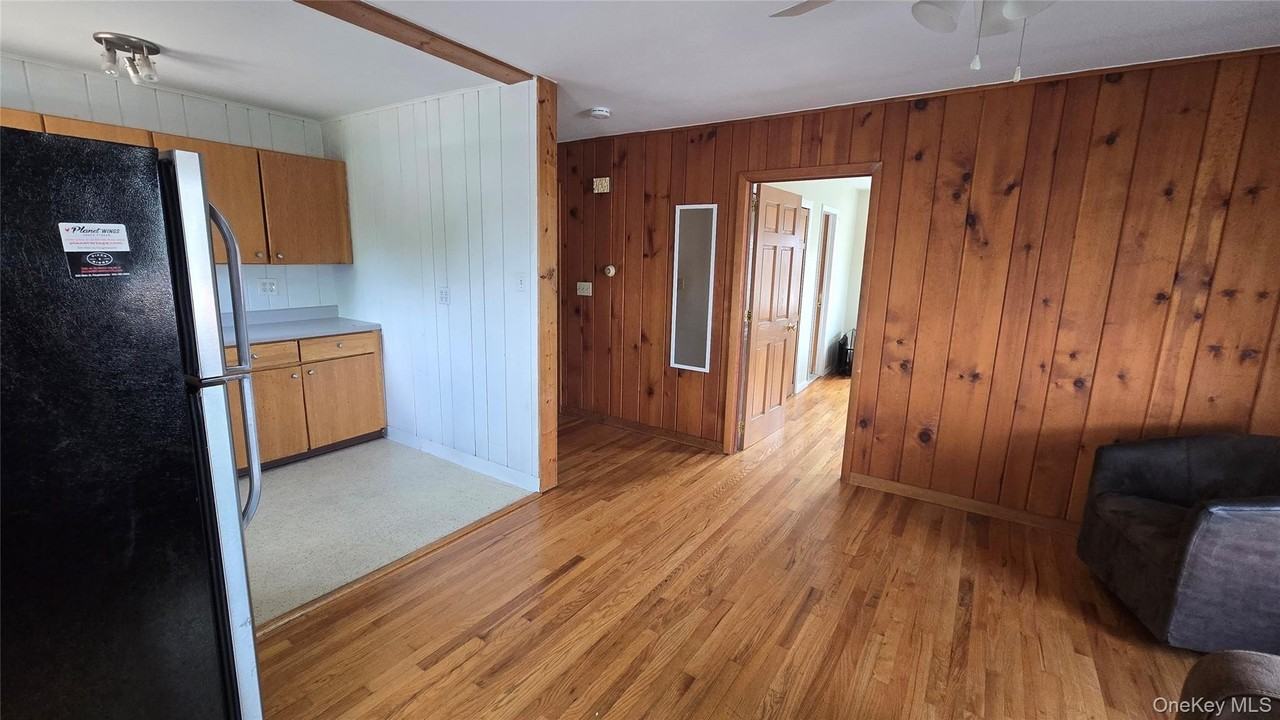 511 Haight Ave - Photo 2 of 10