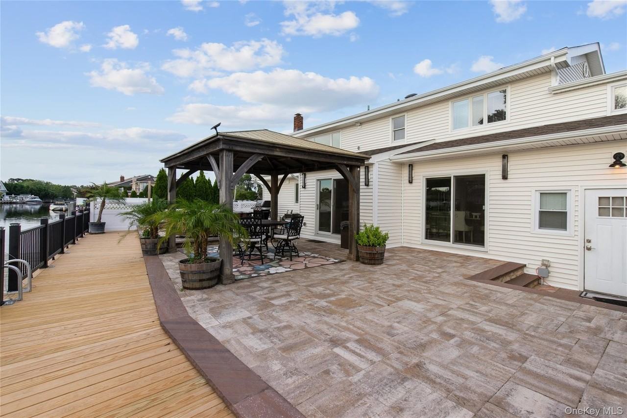 60 Alhambra Rd - Photo 6 of 32