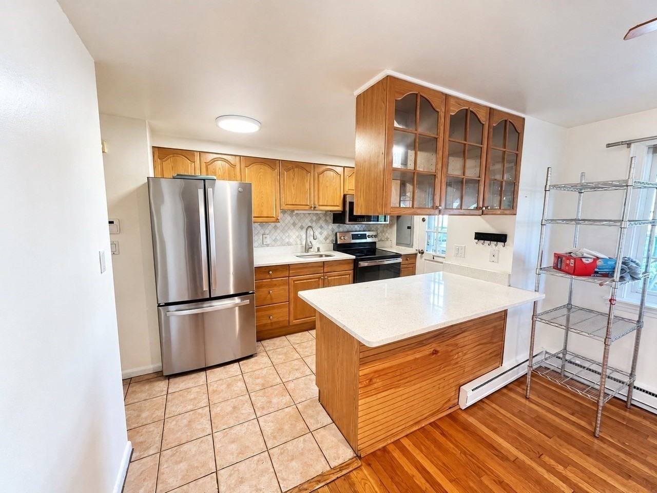60 Lake St #J - Photo 4 of 28