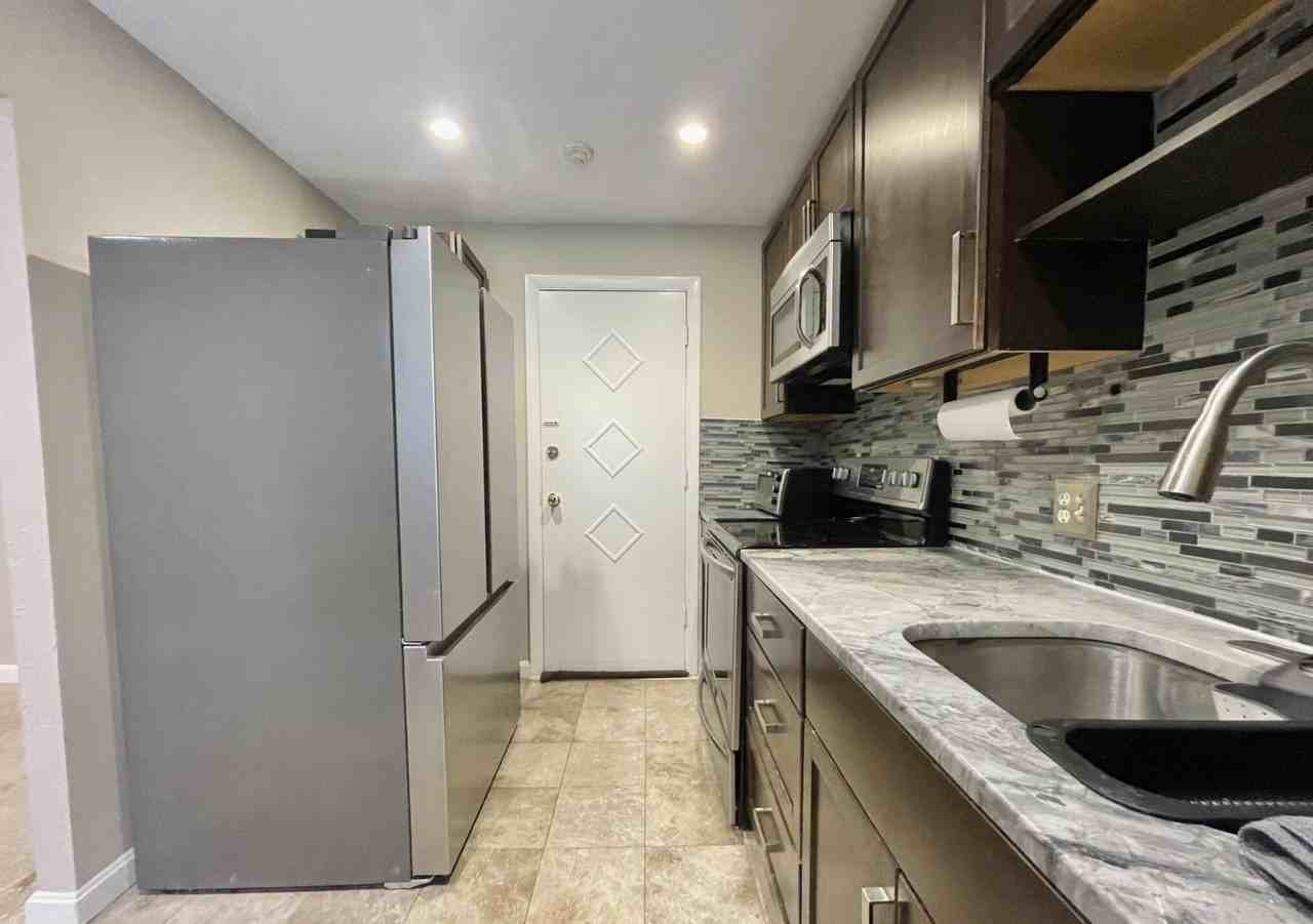 35 Mccoba St #30 - Photo 3 of 16