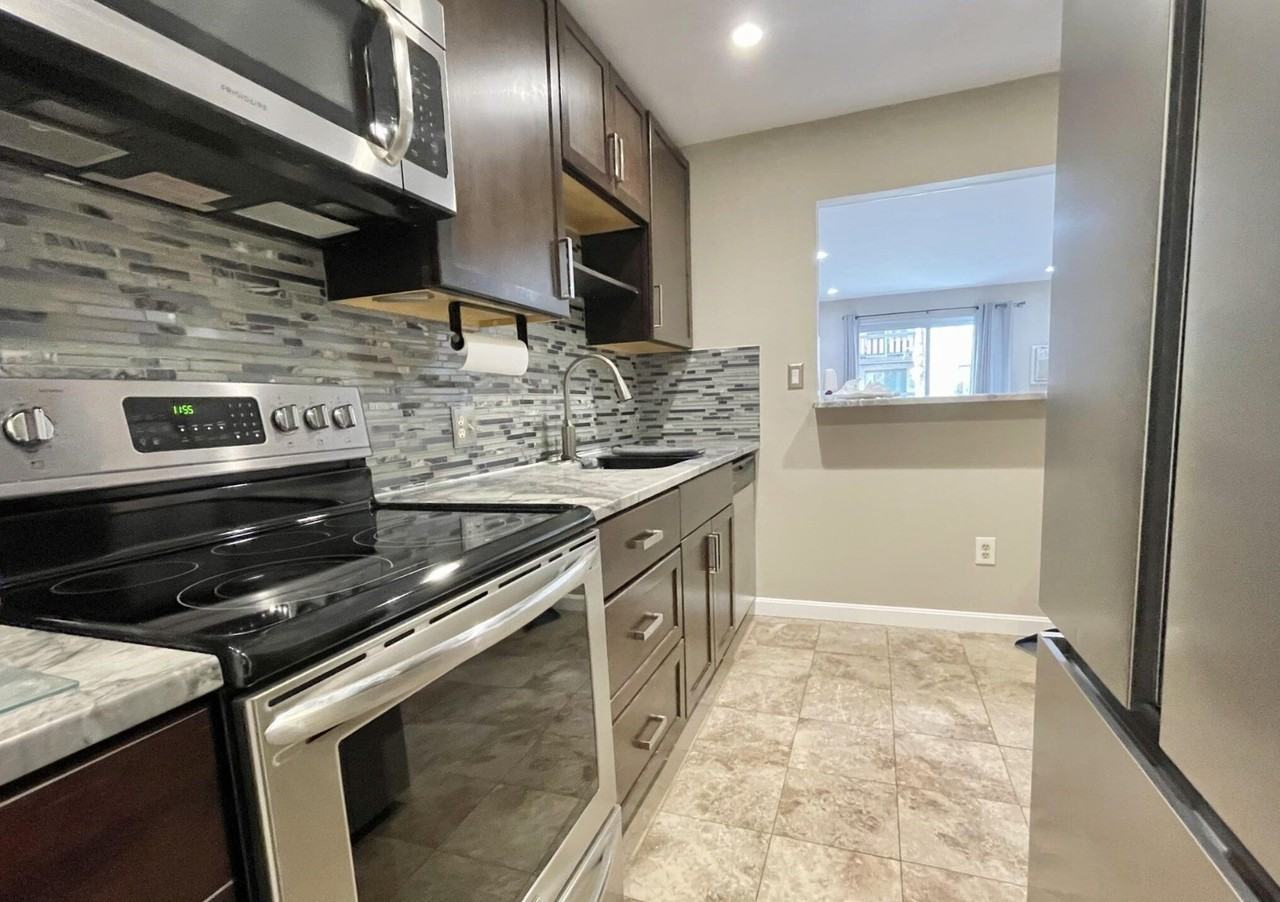 35 Mccoba St #30 - Photo 4 of 16