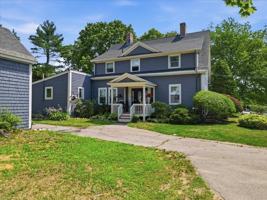 featured image of 74 Park Ave W #74