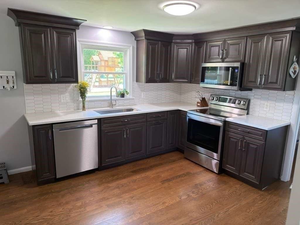 91 Pleasant St - Photo 4 of 16