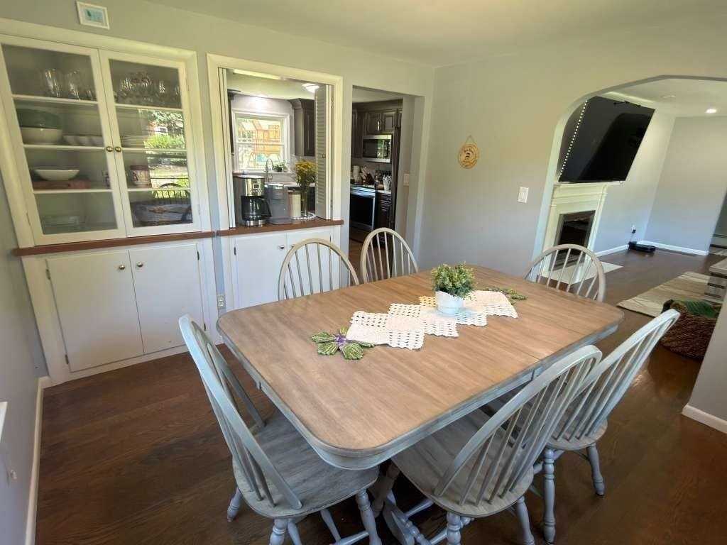 91 Pleasant St - Photo 5 of 16