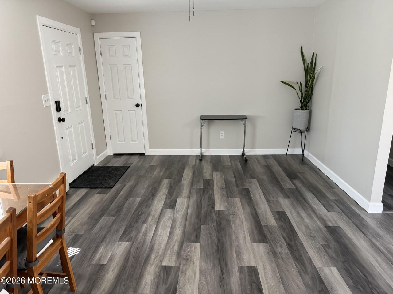 2305 Oak Tree Rd - Photo 4 of 19