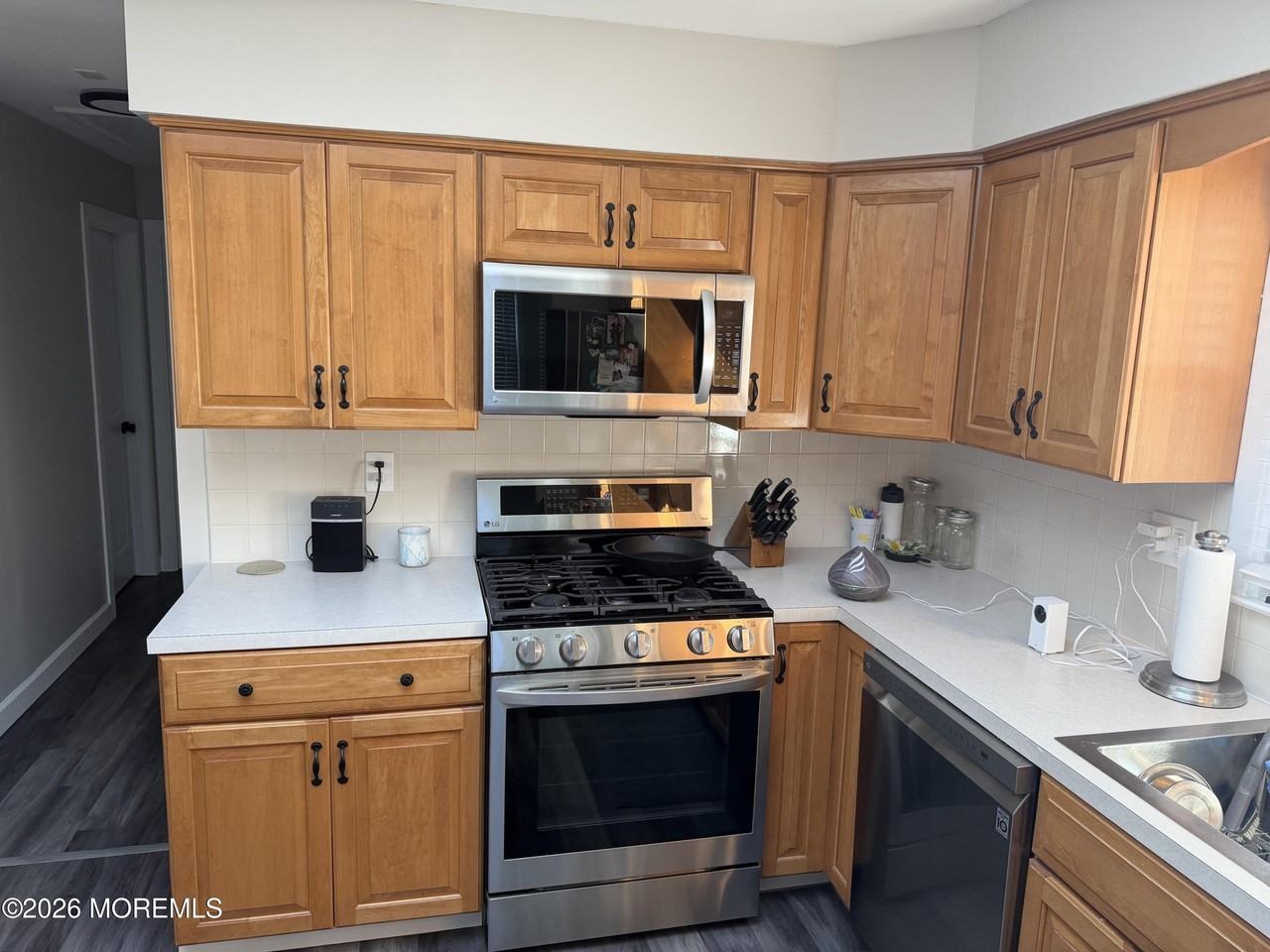 2305 Oak Tree Rd - Photo 5 of 19