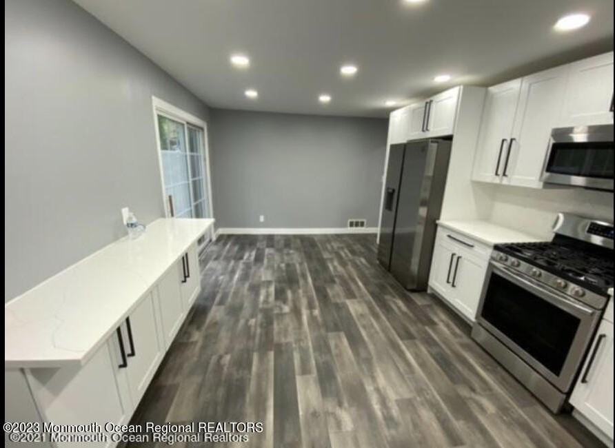 437 Redmond Ave - Photo 6 of 26
