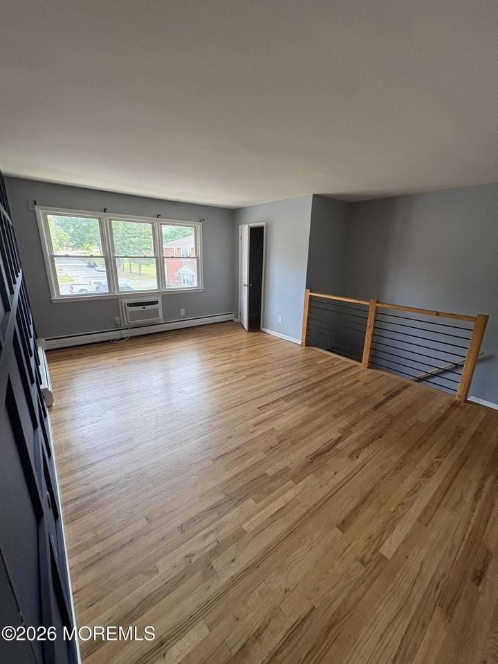55 Terrace Ave #19B - Photo 2 of 9