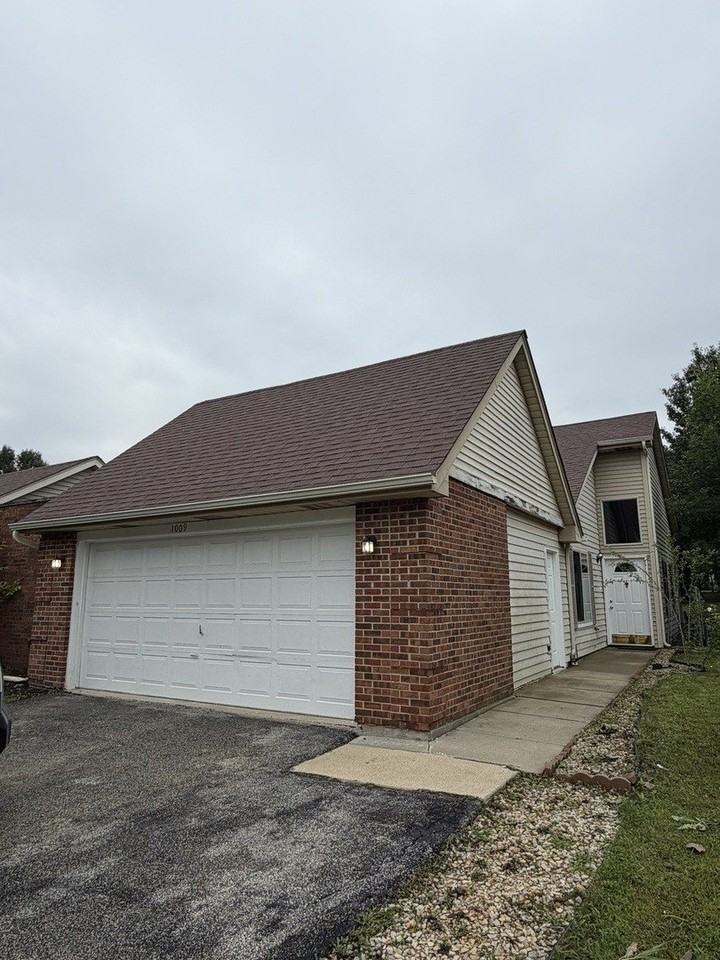 1009 Pheasant Run Ln - Photo 2 of 17