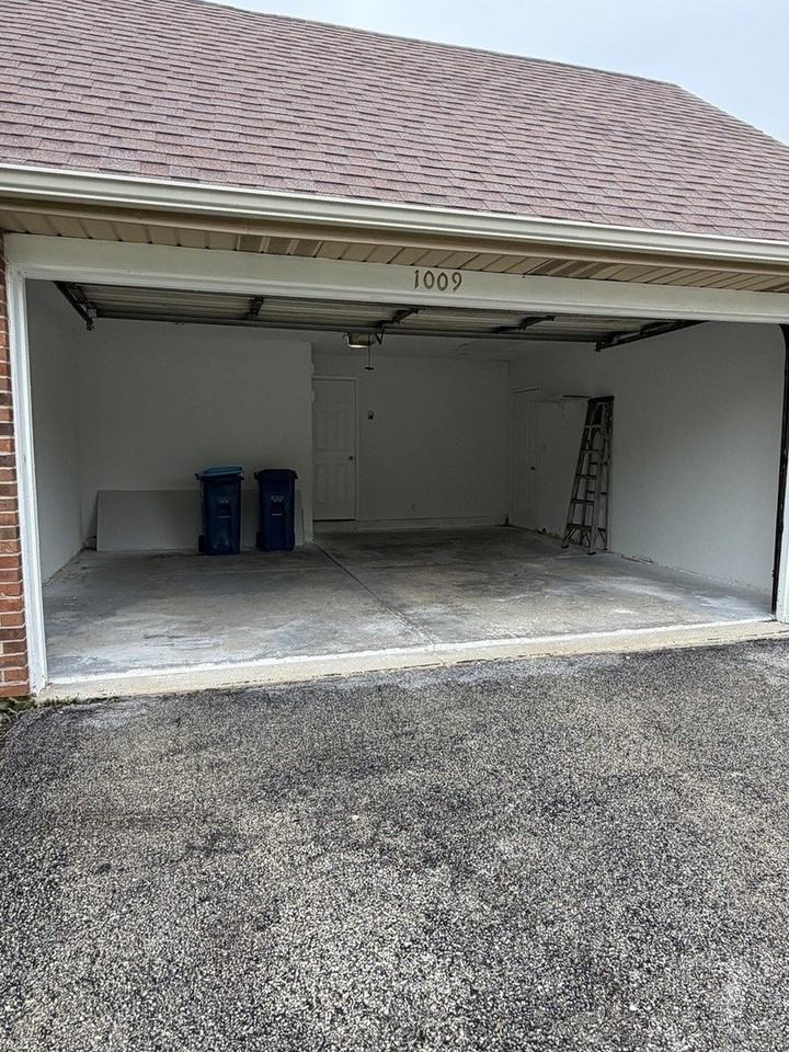 1009 Pheasant Run Ln - Photo 3 of 17