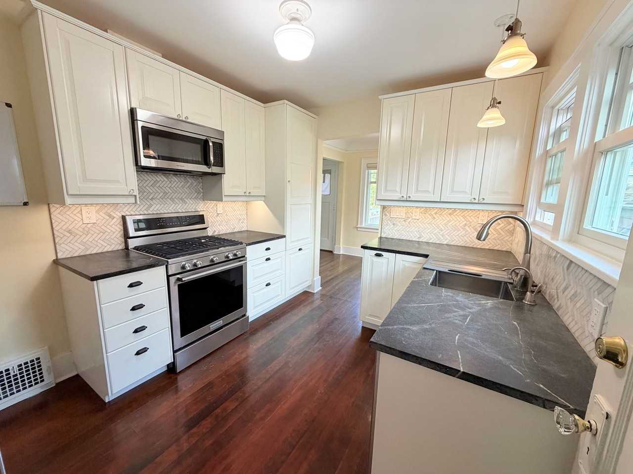 307 Nw 74th St - Photo 2 of 26