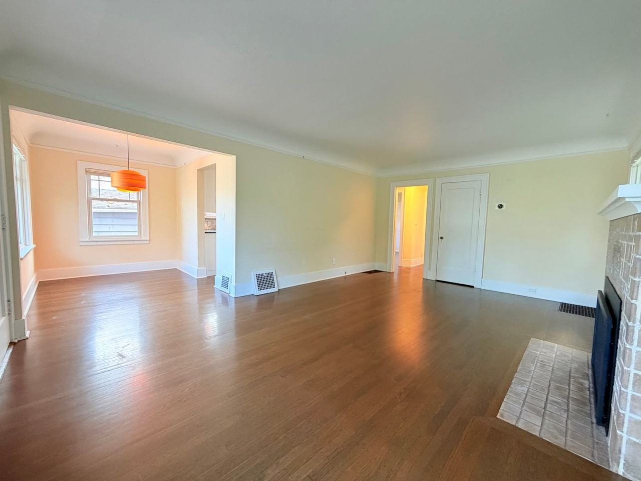 307 Nw 74th St - Photo 4 of 26