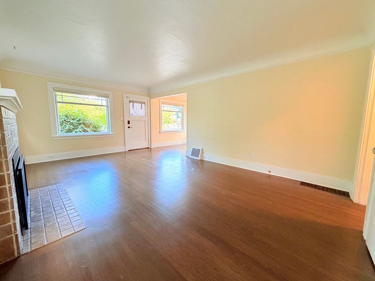 307 Nw 74th St - Photo 5 of 26