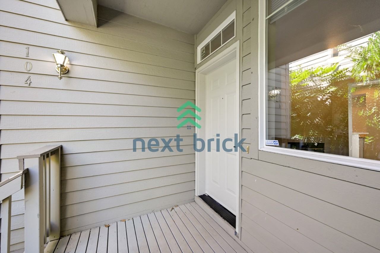 9014 Main St E #A104 - Photo 4 of 20
