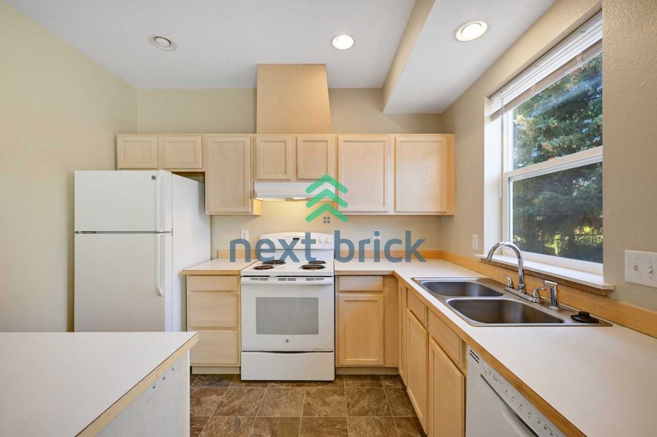 9014 Main St E #A104 - Photo 5 of 20