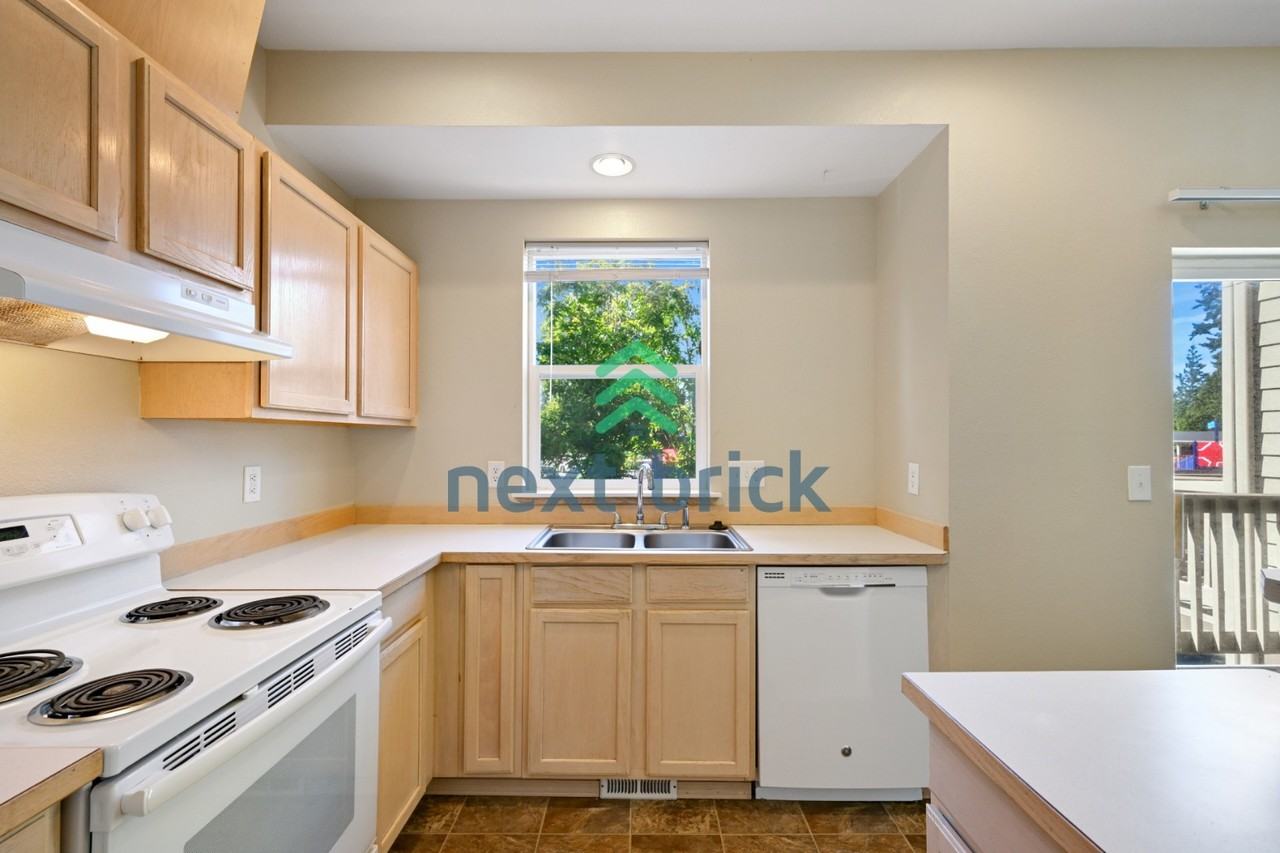 9014 Main St E #A104 - Photo 6 of 20