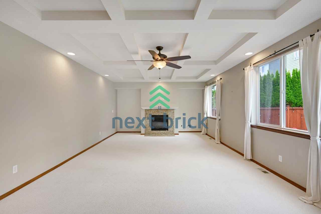 7744 Ne 200th St - Photo 6 of 24