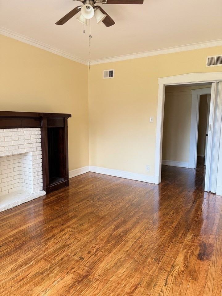 5703 S Emerald Ave #2 - Photo 4 of 16
