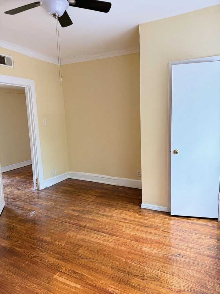 5703 S Emerald Ave #2 - Photo 6 of 16