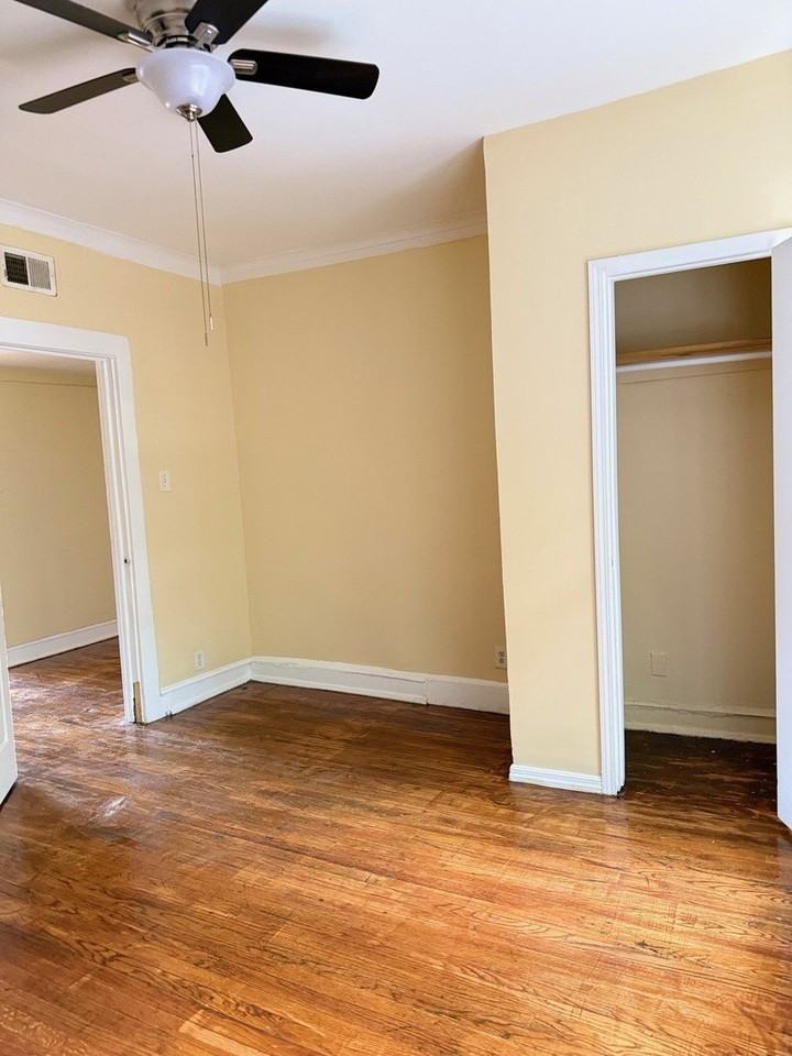 5703 S Emerald Ave #2 - Photo 7 of 16
