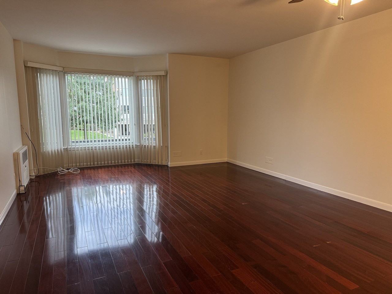 400 Ascot Dr #1D - Photo 4 of 14