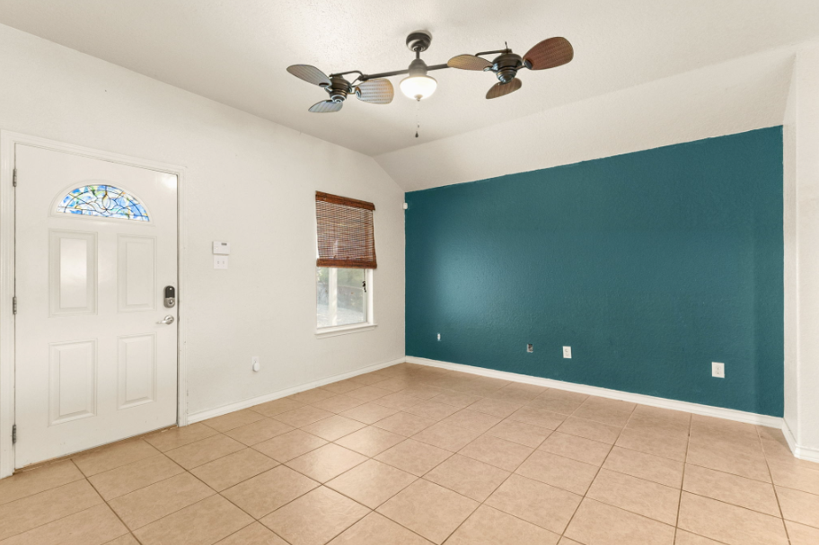 323 Lexington Pass - Photo 5 of 19