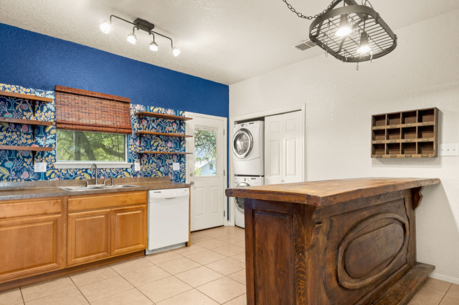 323 Lexington Pass - Photo 7 of 19