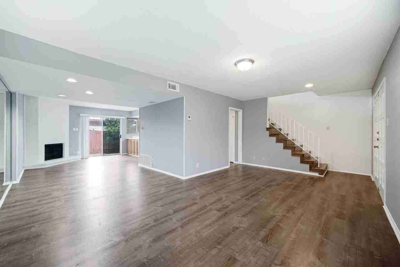 10958 Crown Park - Photo 5 of 34