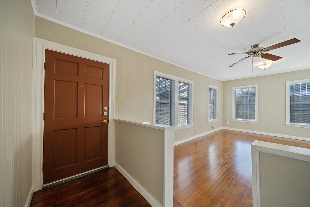 103 Cosgrove St - Photo 3 of 32
