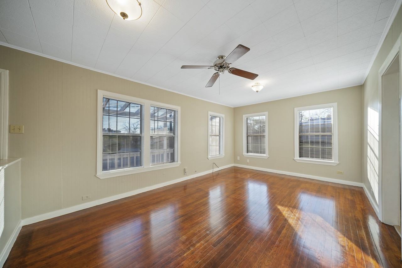 103 Cosgrove St - Photo 4 of 32