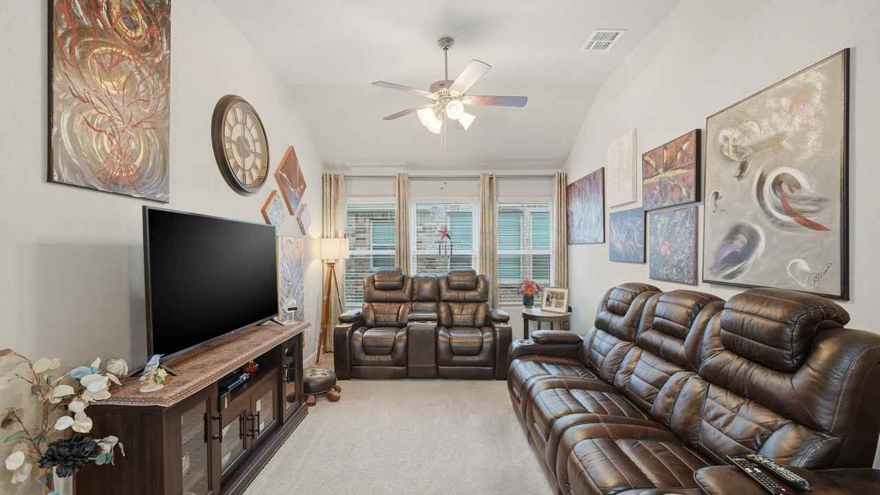 2084 Tejas Pecan - Photo 4 of 22