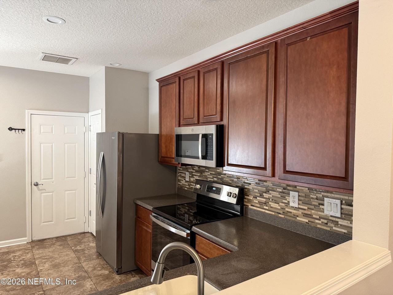 4180 Crownwood Dr - Photo 5 of 44