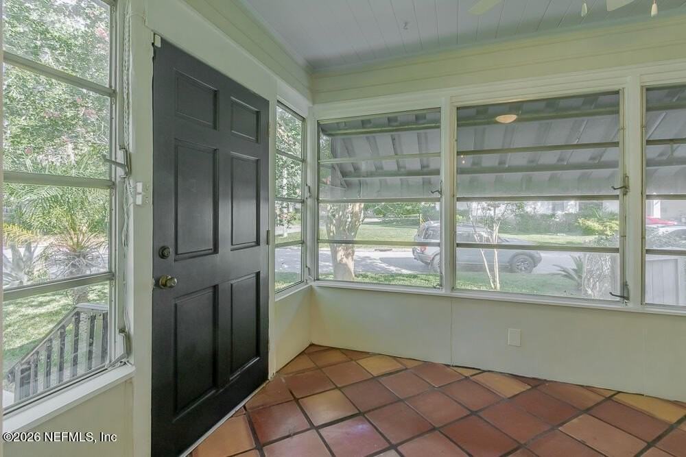 1375 Menna St - Photo 3 of 26