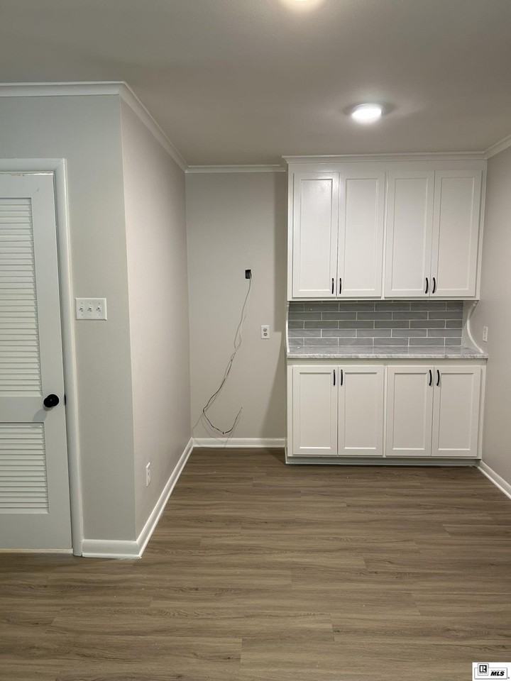 413 Orleans St - Photo 4 of 29