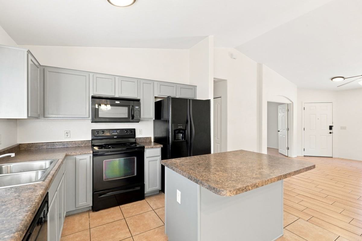 7795 S Sentinal Stone Dr - Photo 5 of 33
