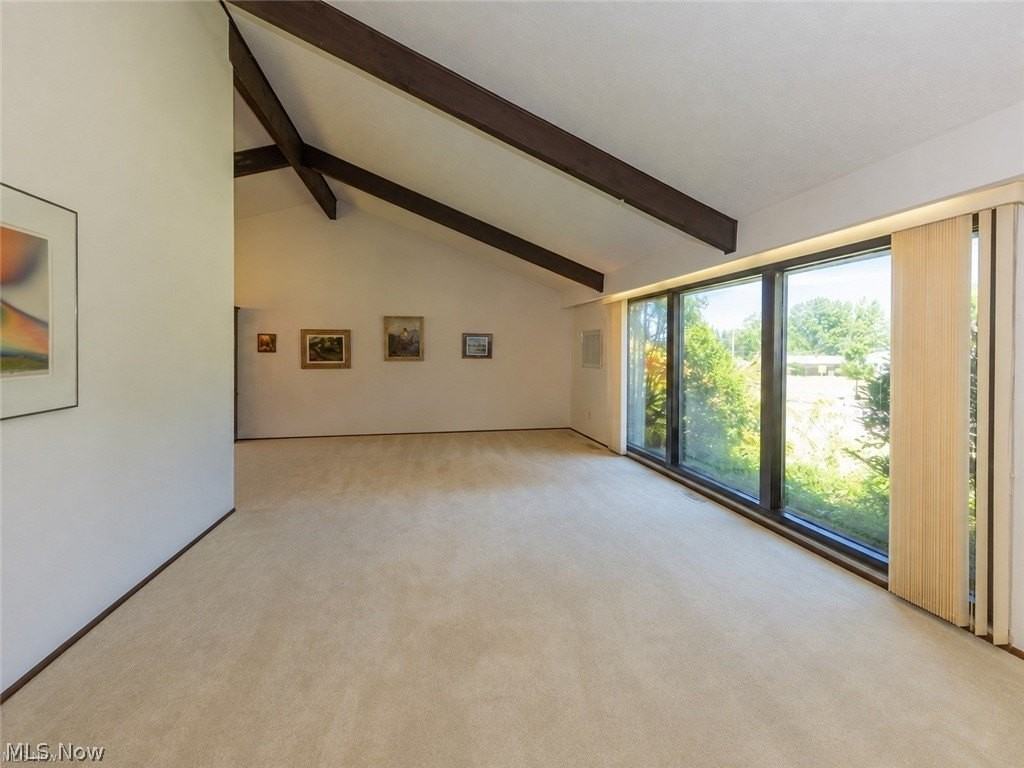 24390 Fairmount Blvd - Photo 4 of 44