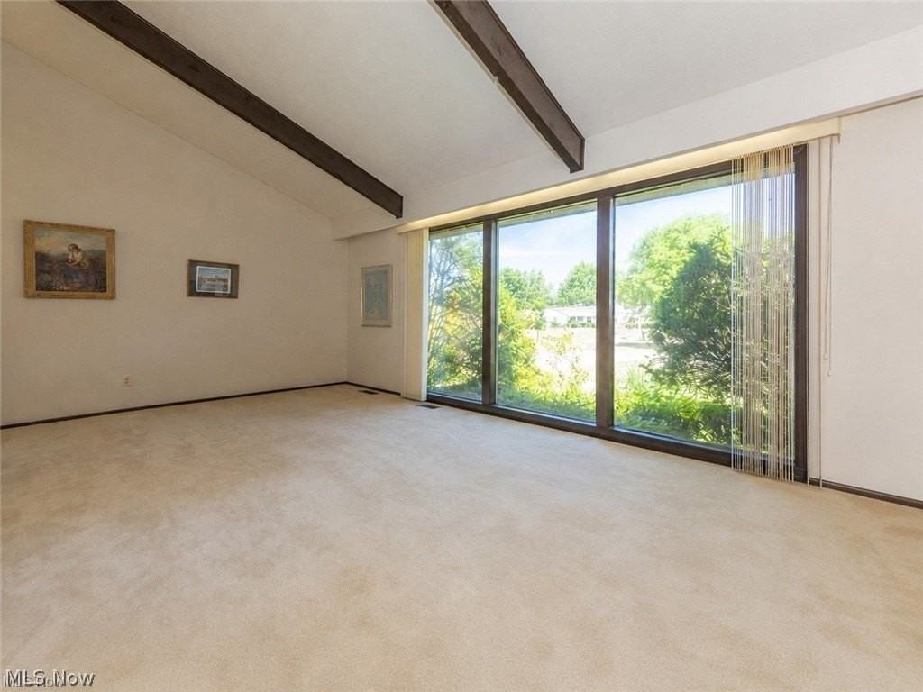 24390 Fairmount Blvd - Photo 5 of 44