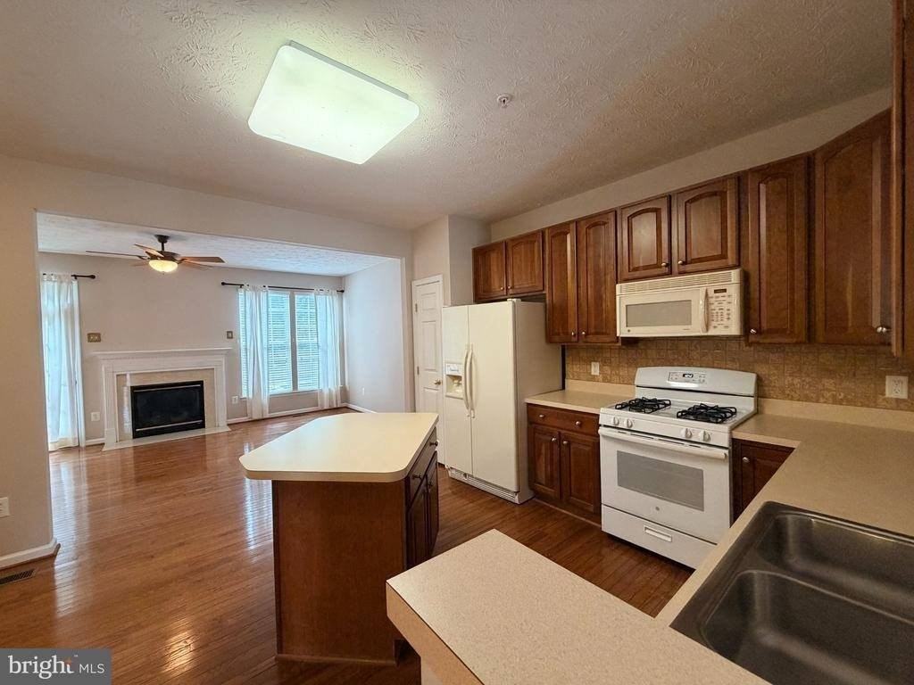 2805 Settlers View Dr - Photo 4 of 19
