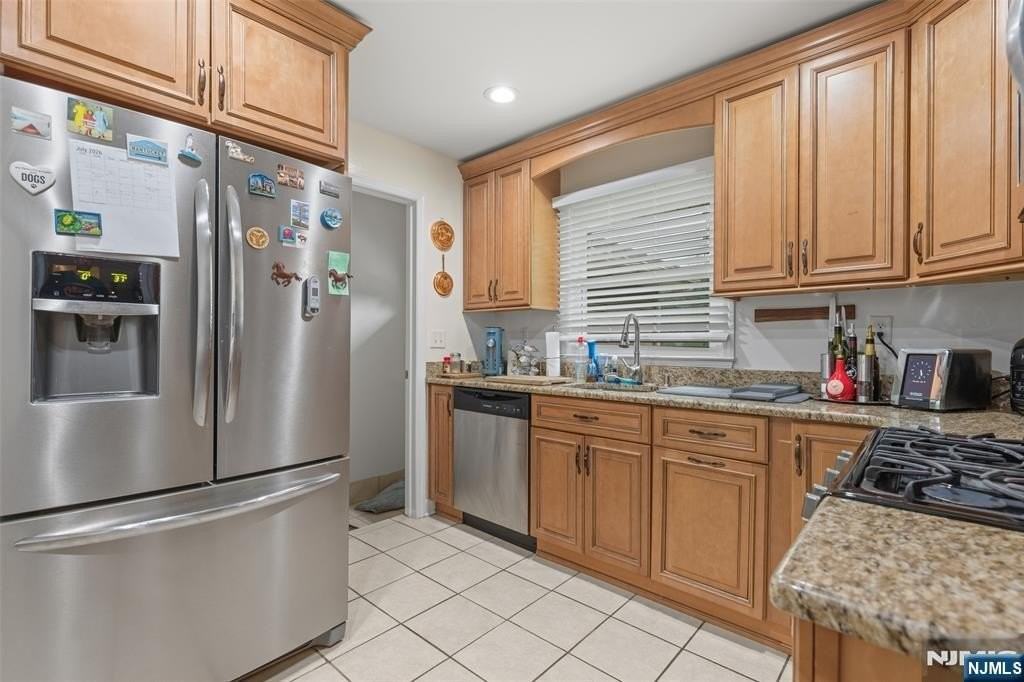 326 Ramapo Valley Rd - Photo 6 of 32