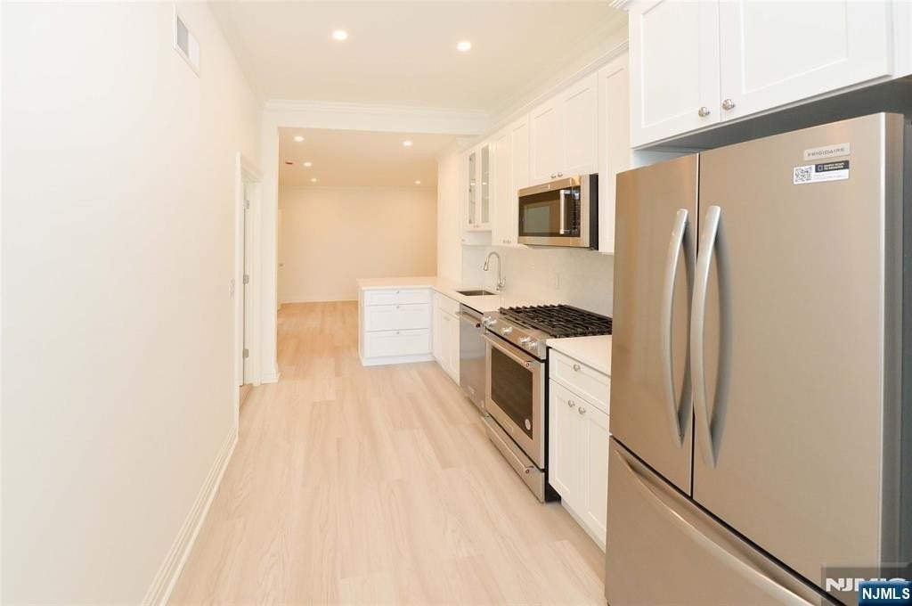 153 Dayton St #3 - Photo 2 of 15